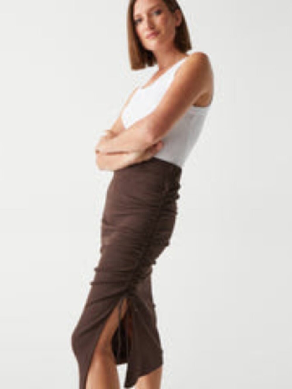 Brown fitted skirt with ruching on one side